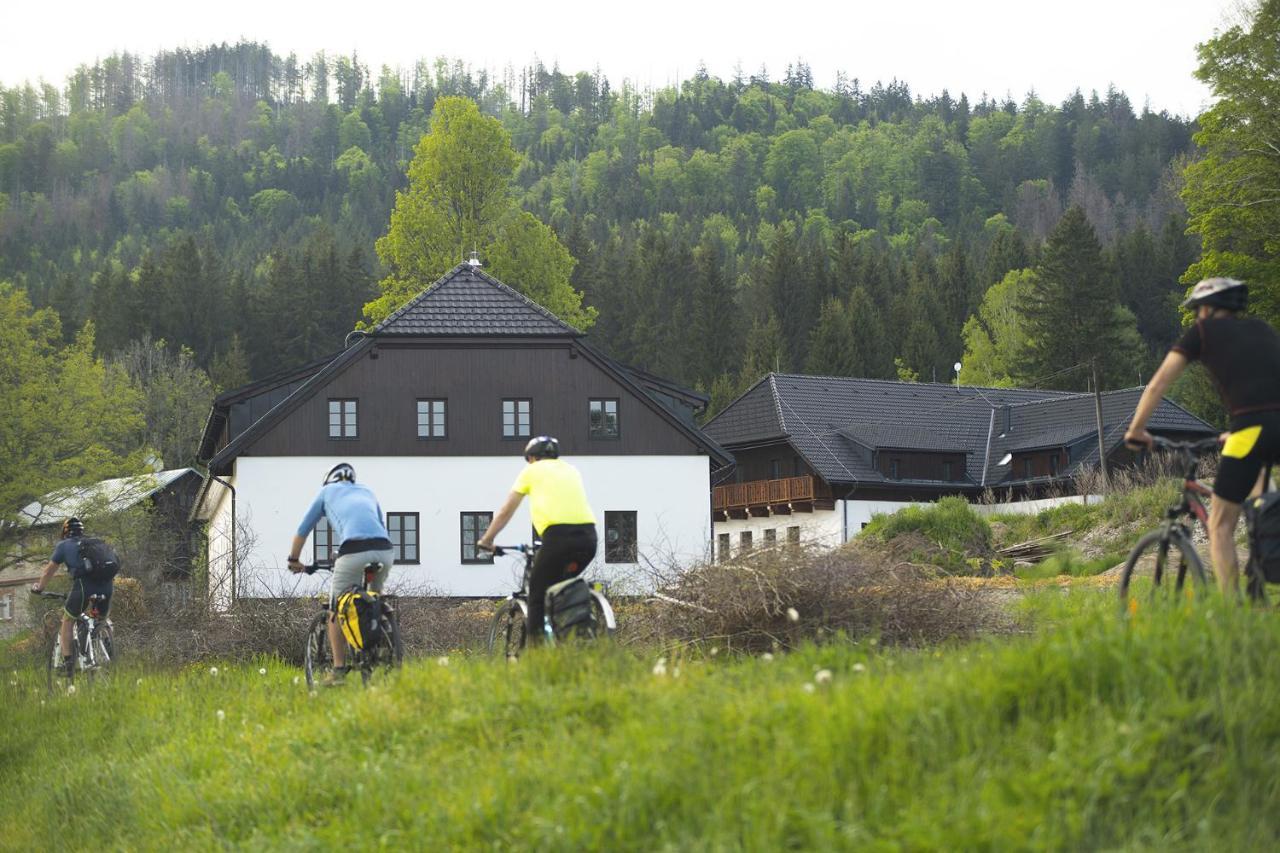 Hotel Dvůr Lískový vrch Strazny Exterior foto