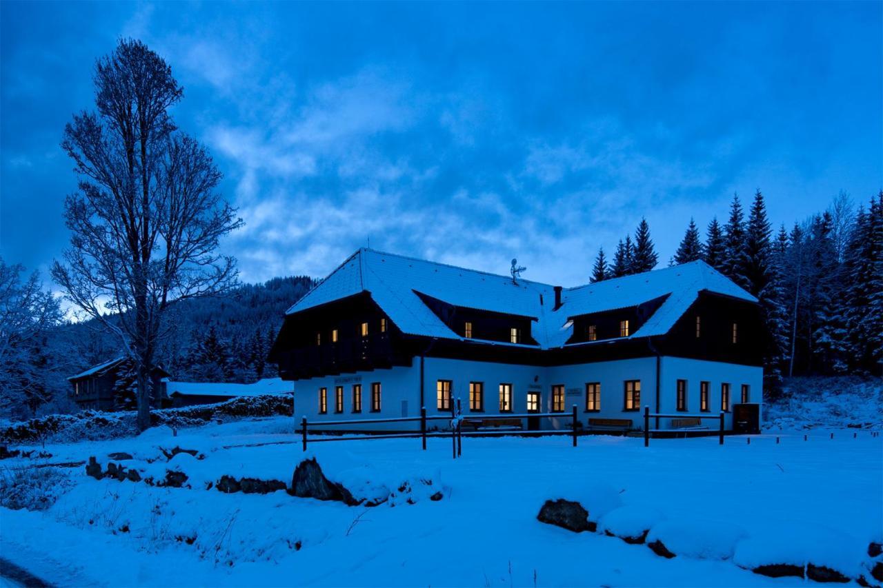 Hotel Dvůr Lískový vrch Strazny Exterior foto
