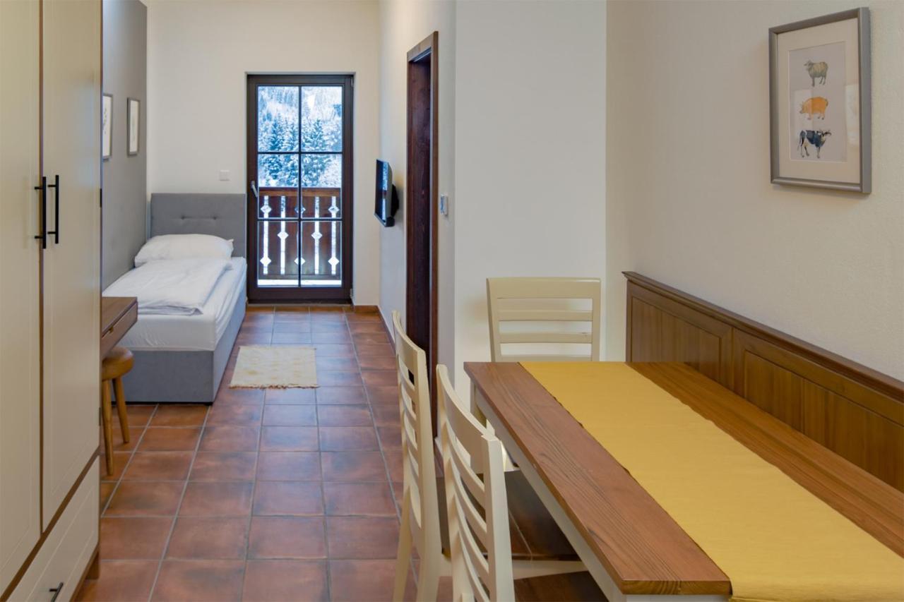 Hotel Dvůr Lískový vrch Strazny Exterior foto