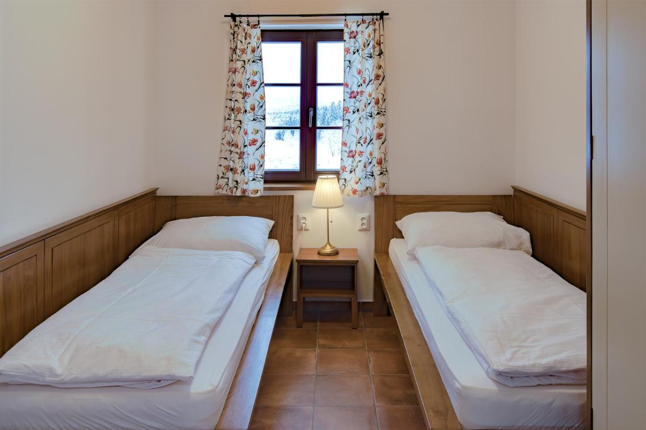 Hotel Dvůr Lískový vrch Strazny Exterior foto