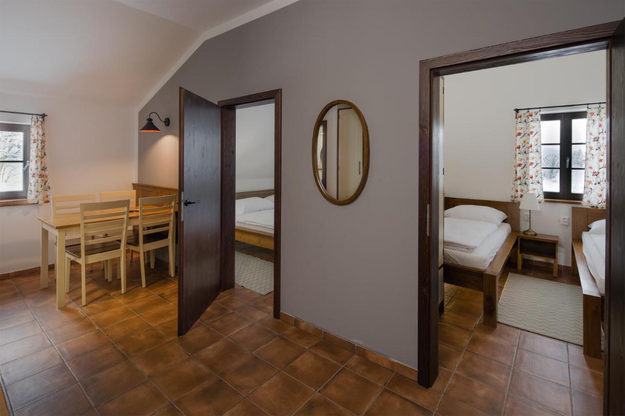 Hotel Dvůr Lískový vrch Strazny Exterior foto